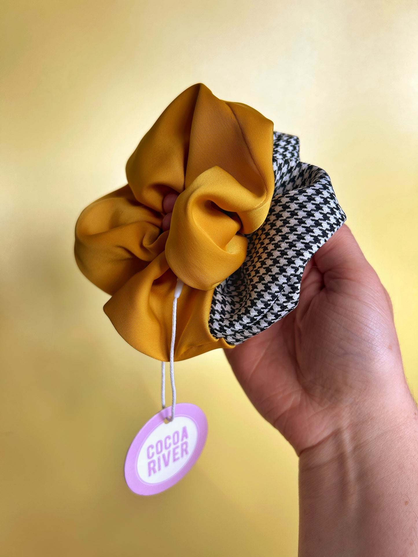 Dual Toned Canaary & Houndstooth Scrunchie