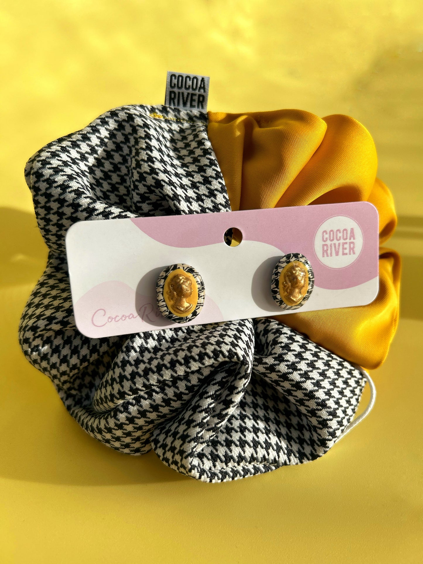 Canary & Houndstooth Cameo Studs (.925s)