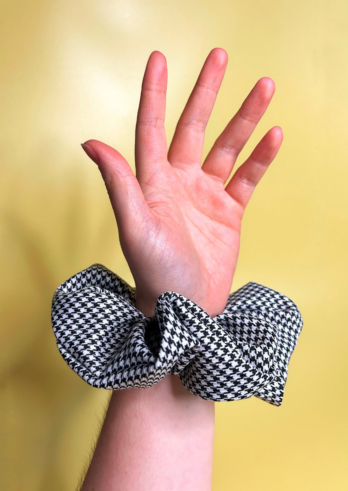 Houndstooth Jumbo Scrunchie